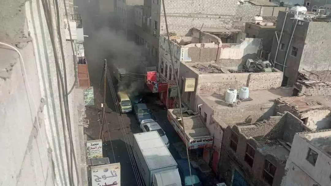 قتلى مدنيين جراء اشتباكات كريتر والصواريخ تنهمر على منازل المواطنين (صور وفيديو)