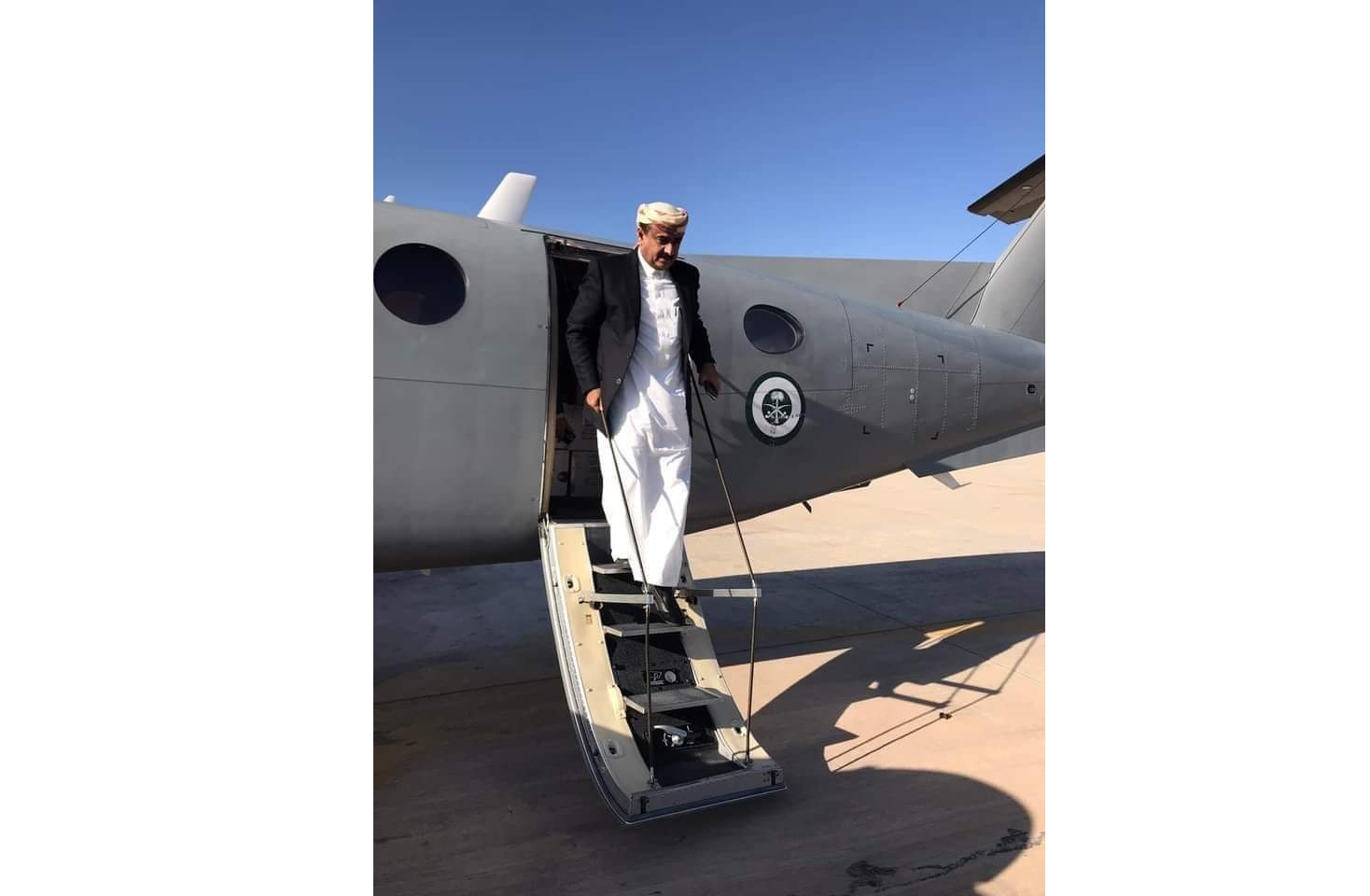المحافظ الجديد لشبوة يصل عتق على متن طائرة عسكرية سعودية